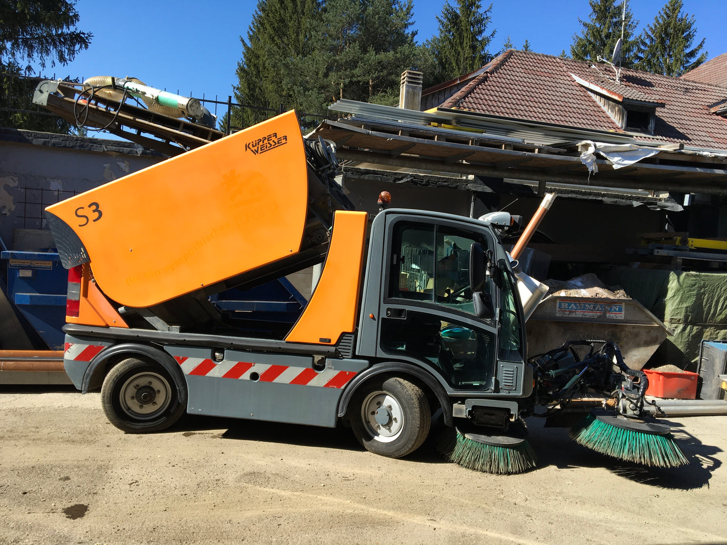 Saugkehrmaschine Boschung S3 2,5m3