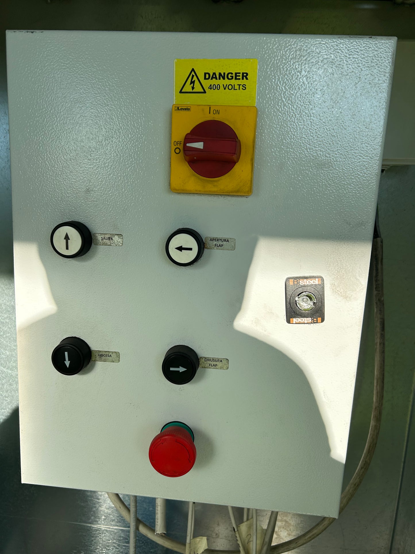 Piattaforma di carico per camion (assa abloy)