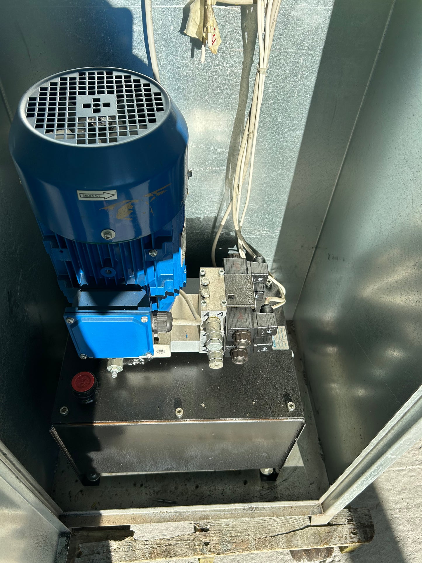 Piattaforma di carico per camion (assa abloy)