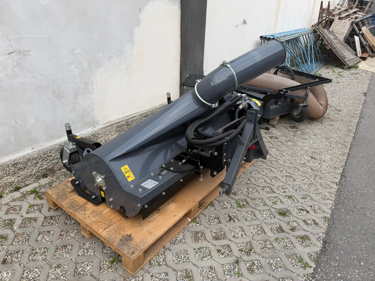 Schnägelmulcher mit Absaugung