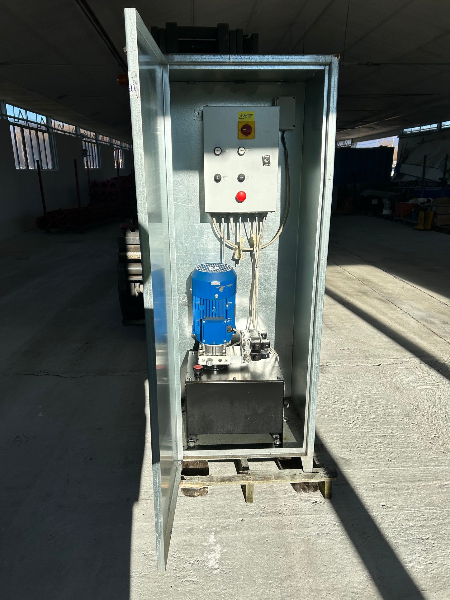 Piattaforma di carico per camion (assa abloy)