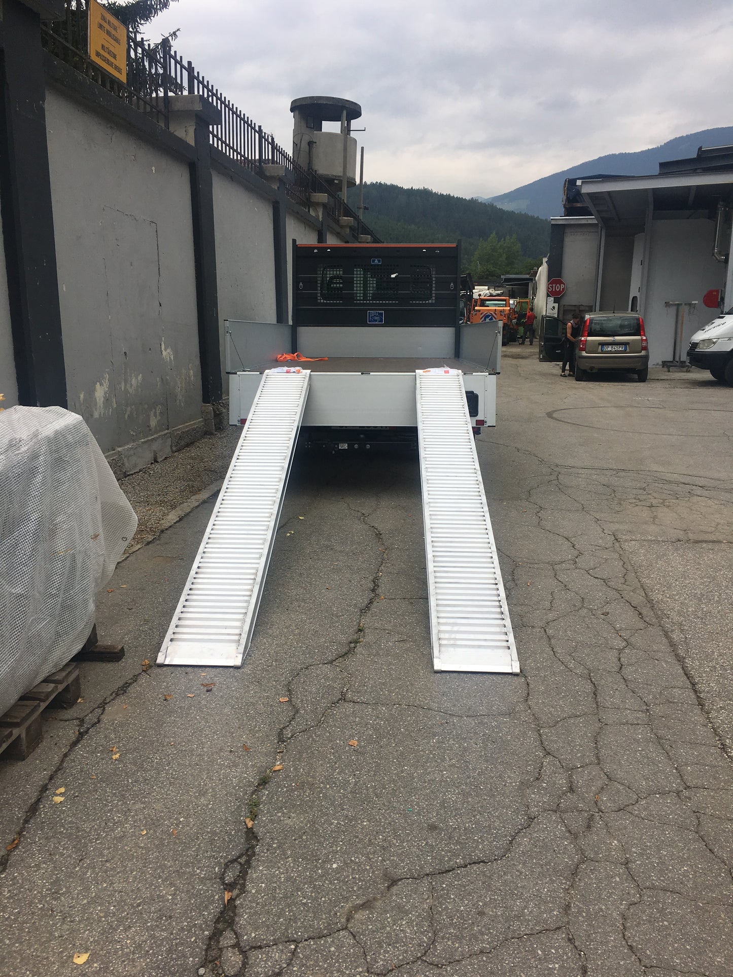 Iveco Daily 35.140 mit Anhängekupplung