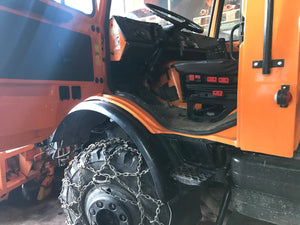 Unimog U1600 mit Schneepflug und Streuer/con lama neve e spargisale Rif. ...475 Rerserv.