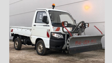 Laden Sie das Bild in den Galerie-Viewer, Schneepflug für Piaggio Porter/lama per Piaggio Porter
