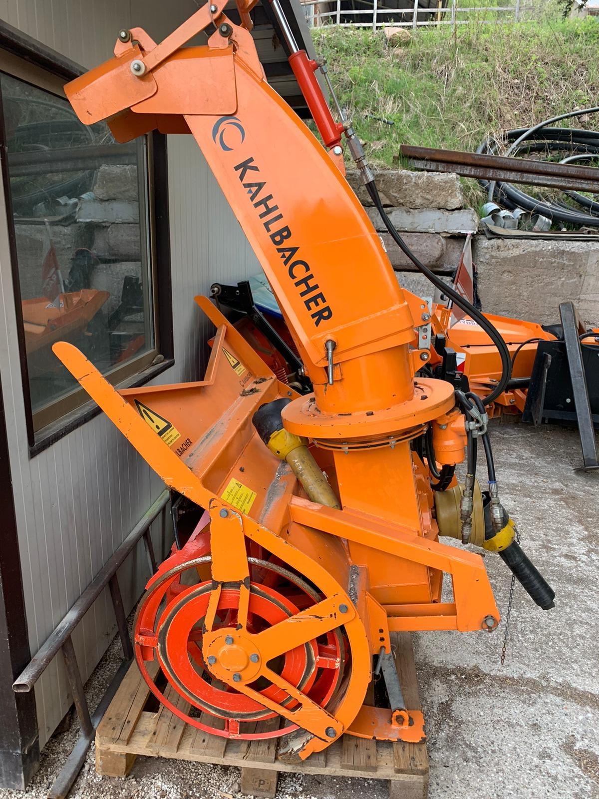 Aebi KT65 mit Schneeturbofräse