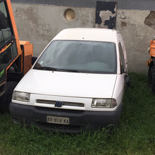 Laden Sie das Bild in den Galerie-Viewer, Fiat Scudo van
