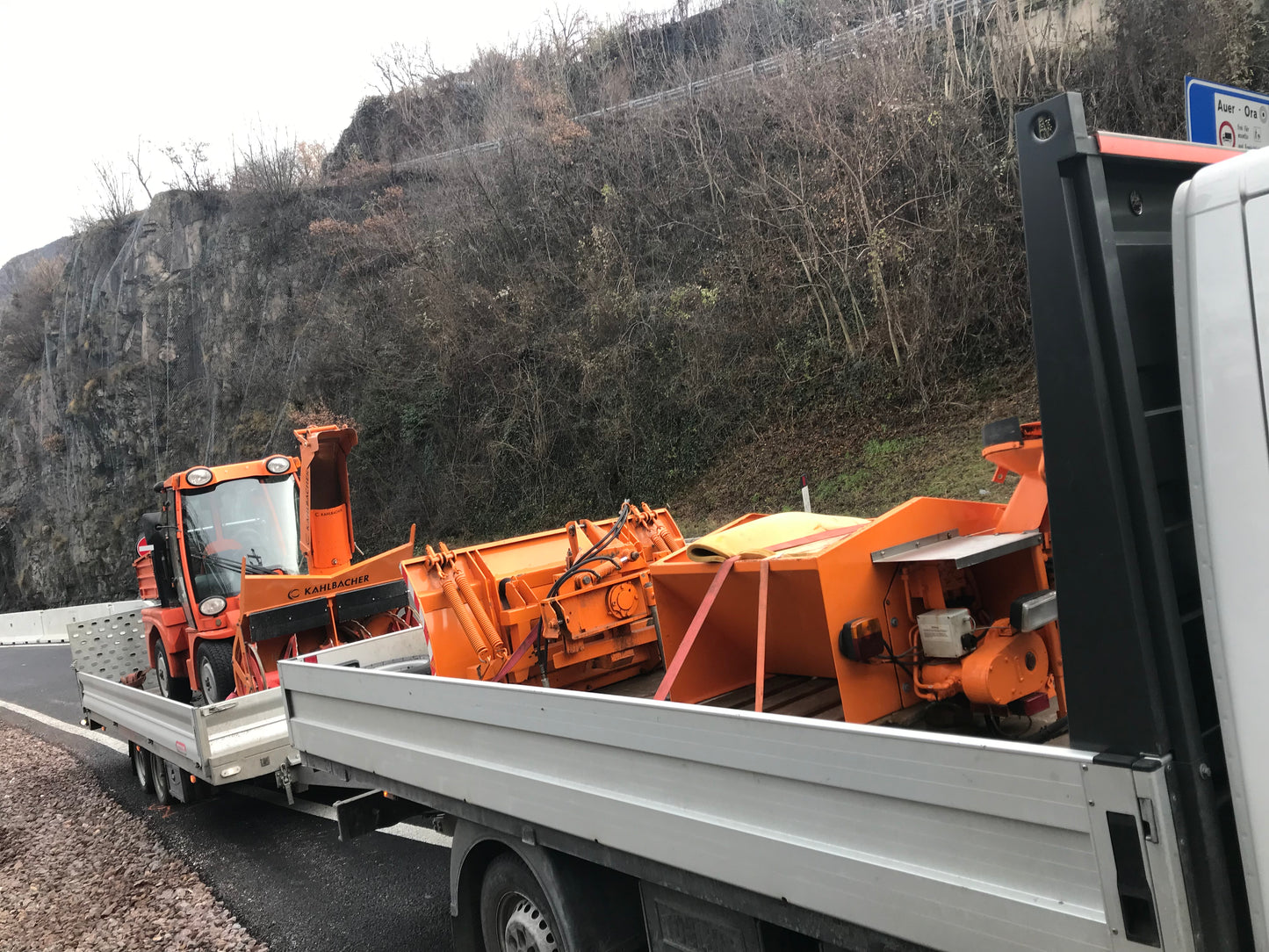 Aebi KT65 mit Schneeturbofräse