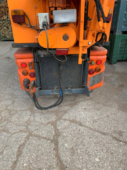 Aebi KT65 mit Schneeturbofräse