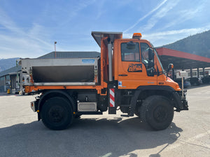 XUnimog U 400 280 cv mit Schneepflug und Streuer/con lama neve e spargisale Rif. ...485 riserv.