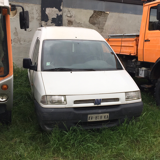 Fiat Scudo Van, beschädigt