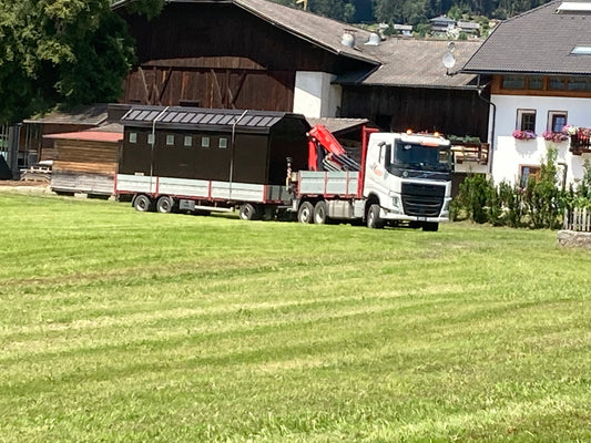 ISOLIERTER, TRANSPORTABLER HANGAR