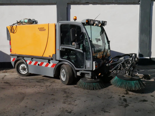 Spazzatrice aspirante Boschung S3 da 2,5 m3