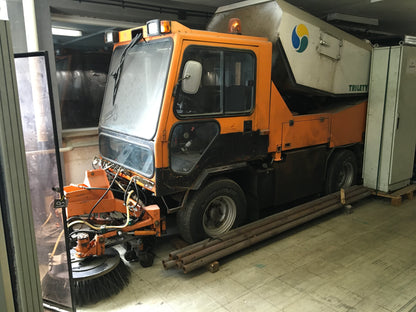 Spazzatrice porta attrezzi Ladog (adatta anche per altri spazzaneve, spazzaneve, spargitrucioli etc.)